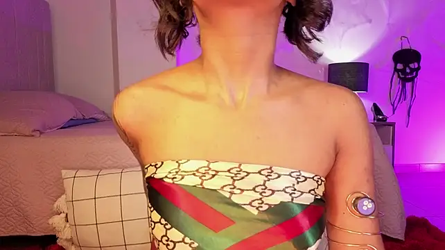 Chat +18 de Tylla__ ao vivo