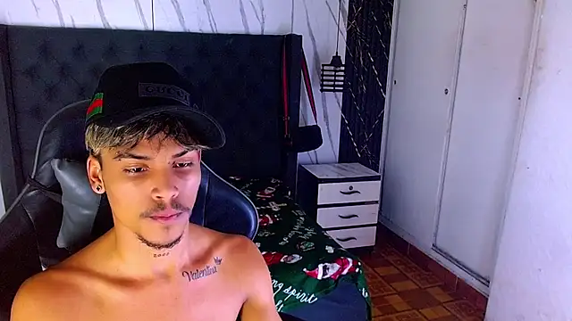 دردشة Angel_foxc13 الجنسية المباشرة