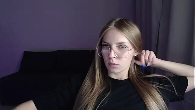 HitGyrl's Live XXX Chat