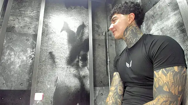 Gury_tattoo – Live XXX-chat