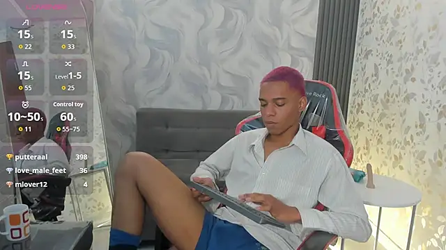 צ'אט XXX בשידור חי של luccas_lowee
