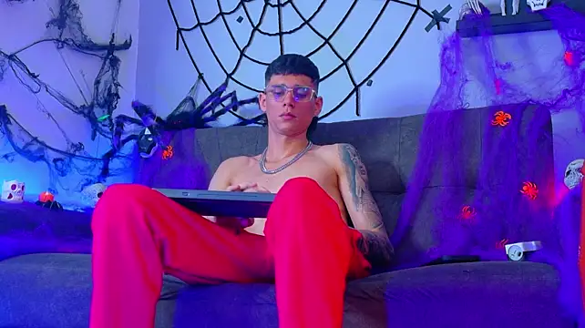 BryanGrey__ – Naživo XXX chat