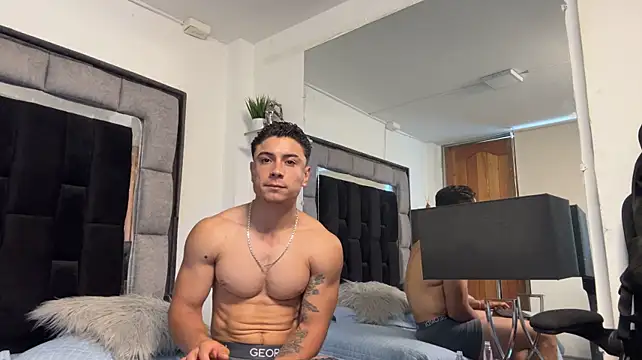 MR_MUSCLE Adlı Modelin Canlı XXX Sohbeti