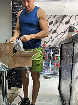 Paul22cm-'s Live XXX Chat