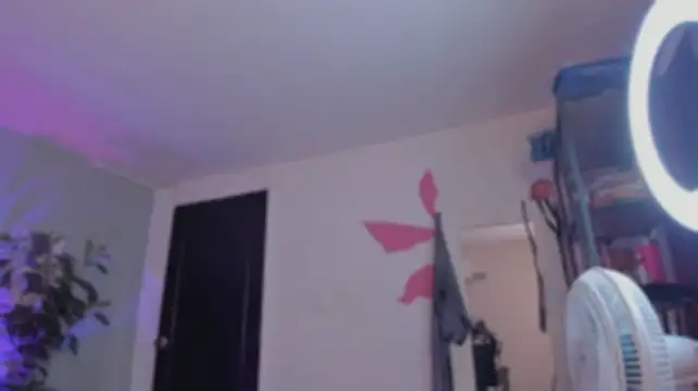 YariRose Chat XXX live