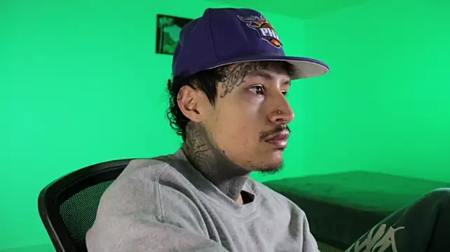 trieone's Live XXX Chat