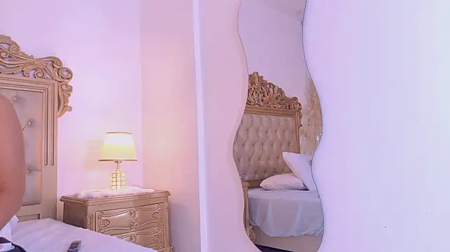 KristhenBella webkamerás műsora