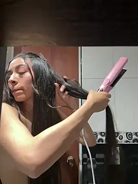 canelleGarces' Live XXX Chat