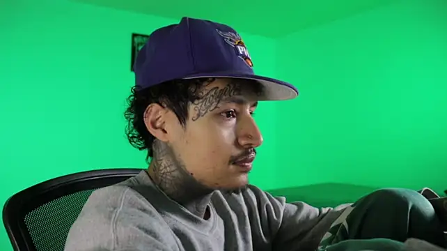 XXX chat uživo modela trieone