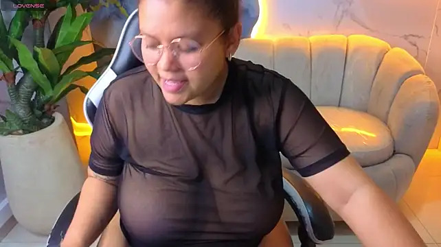 Scarleett_Tx élő XXX-chatje