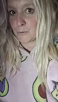 Bella_Squirts Adlı Modelin Canlı XXX Sohbeti
