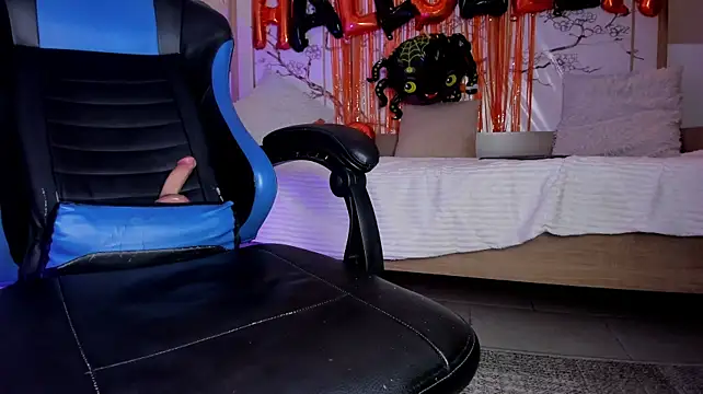 Emily_bruss live XXX chat