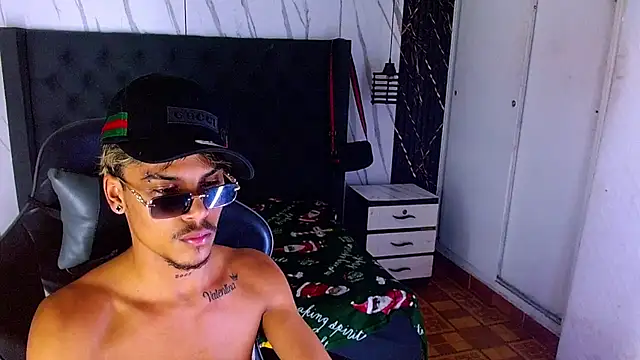 Angel_foxc13 现场XXX聊天