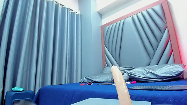 Chatroom XXX en direct de Sashaa_fiercee