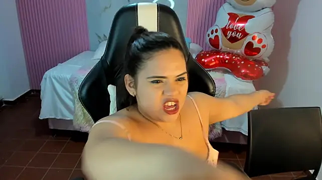 samy_19_ Chat XXX in diretta