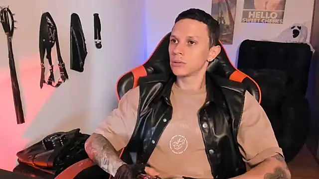 Masterdave7's Live XXX Chat