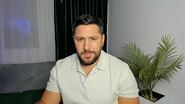 Gold_Alpha_Boy Show Webcam