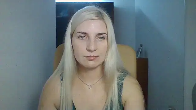 Alice_Veil Chat XXX live