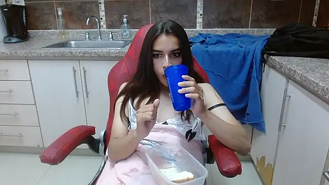Amy_Blair__: онлайн-секс-чат