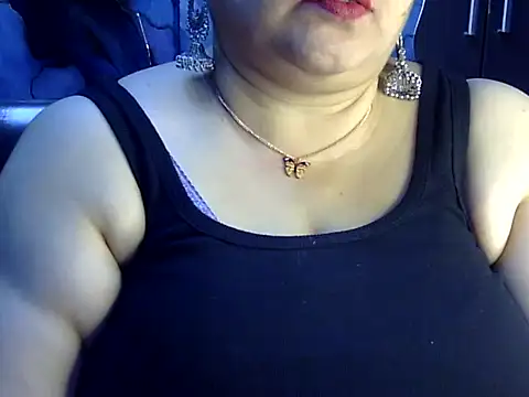 Soniya_Sha Chat XXX in diretta