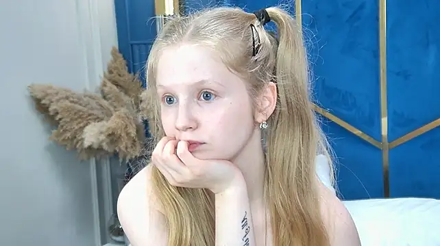 LilianHowards élő XXX-chatje