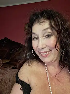 GypsyEsmeralda's Live XXX Chat