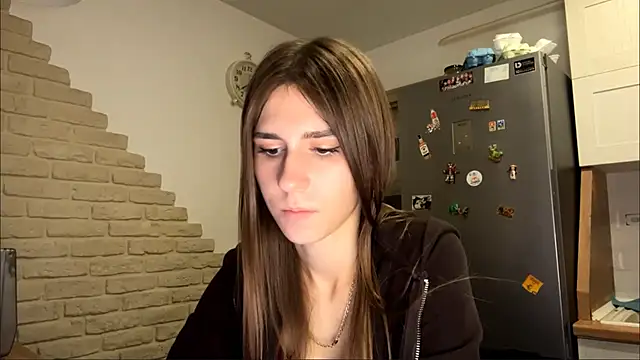 ZaraGuyette élő XXX-chatje