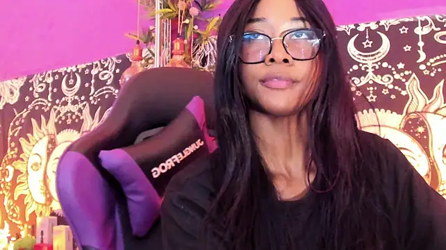 Chat +18 de Gaia_Gatex ao vivo