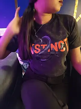 yhona_darling élő XXX-chatje