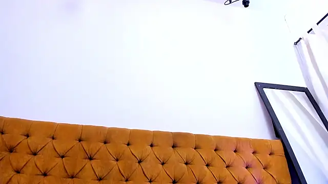 Katty_West élő XXX-chatje