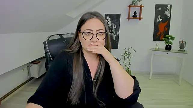 MistressDarrah élő XXX-chatje
