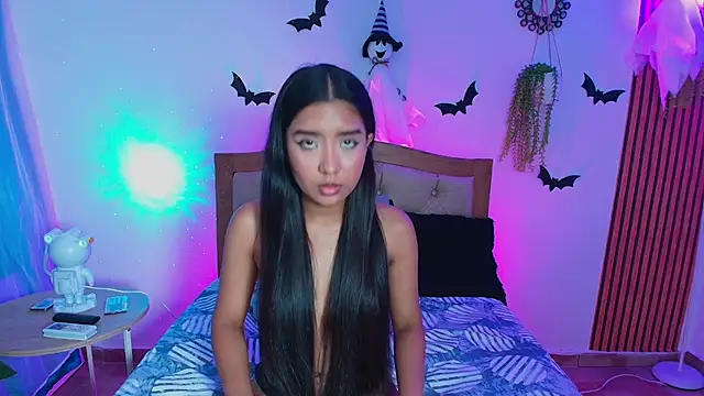 kinkysweet__ élő XXX-chatje