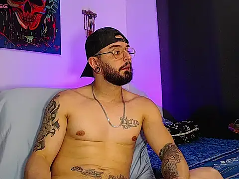 Axel_Stton লাইভ XXX চ্যাট