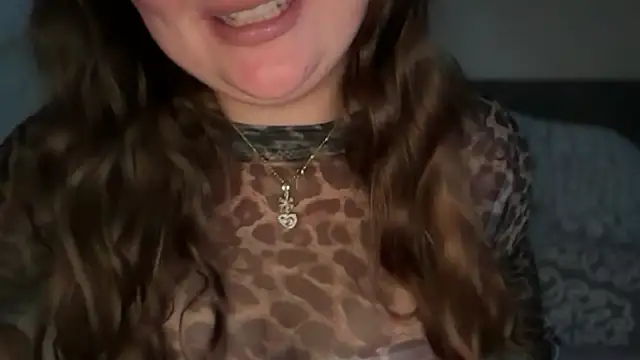 MoneyBunny420 élő XXX-chatje