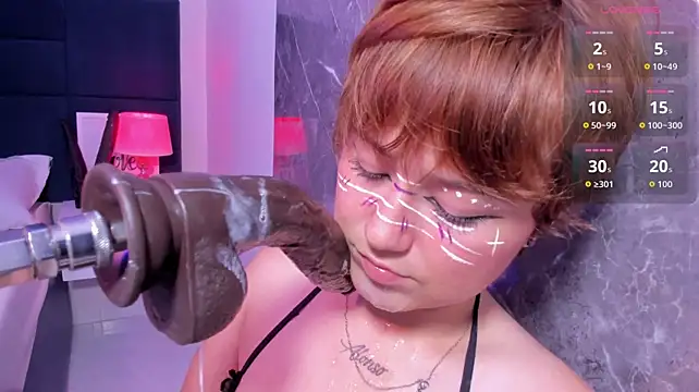iza_grey élő XXX-chatje