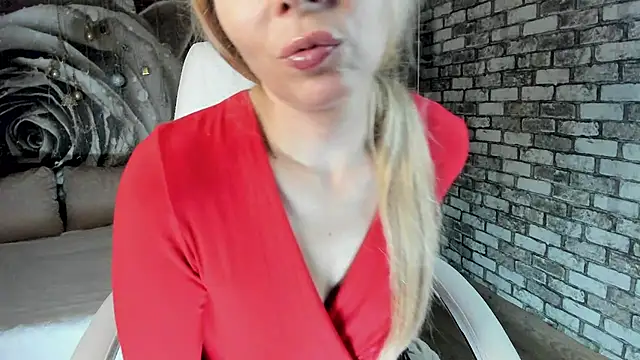 Eva_Melow élő XXX-chatje