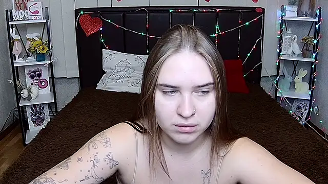 LauraHlot Adlı Modelin Canlı XXX Sohbeti
