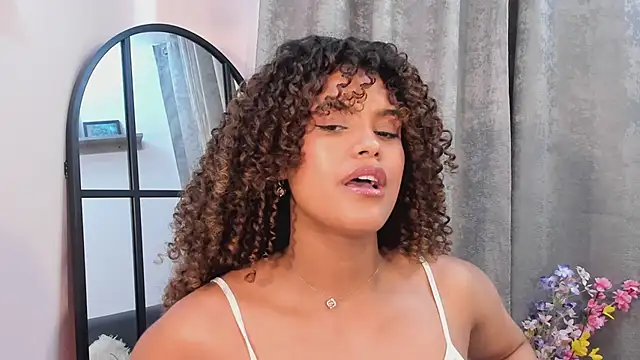 Chat +18 de Amelia_bss ao vivo