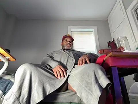 ChiRaqb8 élő XXX-chatje