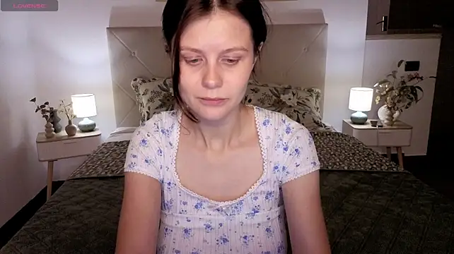Little-blush XXX чат на живо