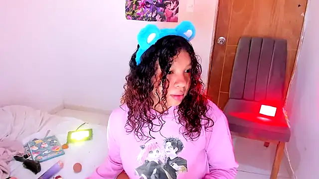 Emily_Coper18 Live XXX Chat