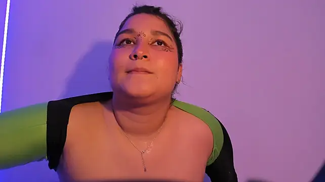 دردشة velvet_rosee_ الجنسية المباشرة