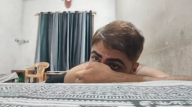 צ'א ט XXX בשידור חי של Rooh_afza_22