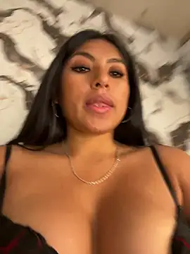 BrunetteBliss69 Chat XXX in diretta