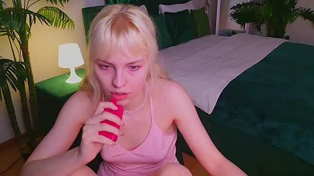 Chat XXX en directo de HannahHolliss