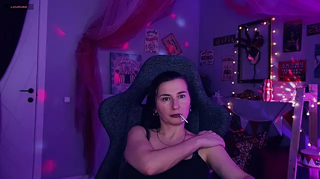 Golden_Dragon Chat XXX live