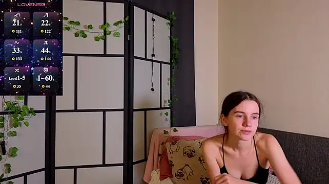 MyrtaMcclaney Chat XXX in diretta