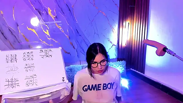 Emmiicute Live XXX-chat