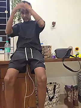 Hugetoolnick Chat XXX live
