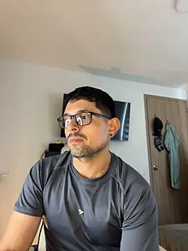 TroyeKnight – Naživo XXX chat